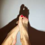 barefootmini from onlyfans